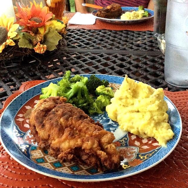 In honor of you, Mary Alice... Southern Fried Chicken, Garlic Mashed Potatoes, Steamed Broccoli & Sweet Tea.